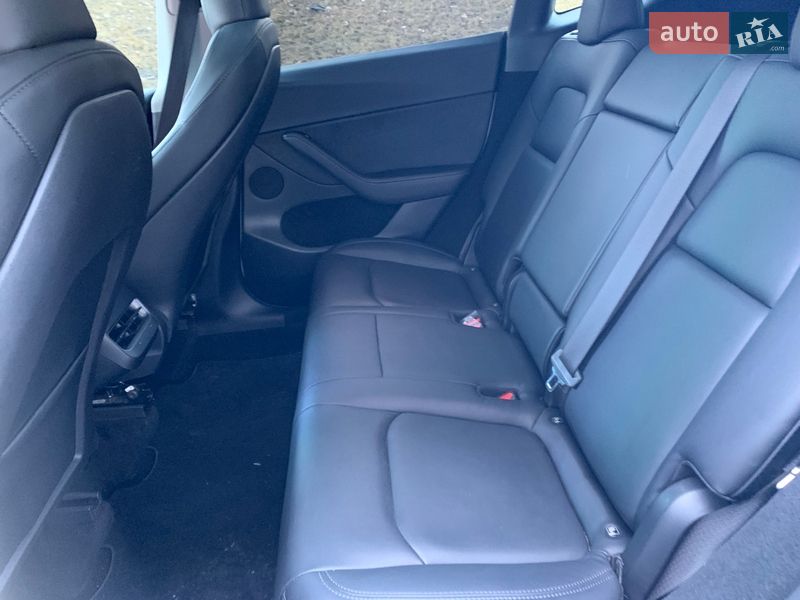 Позашляховик / Кросовер Tesla Model Y 2023 в Києві