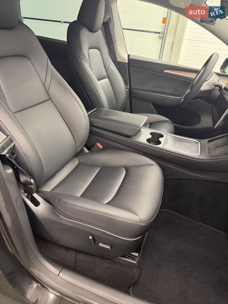 Внедорожник / Кроссовер Tesla Model Y 2024 в Киеве фото 18 Внедорожник / Кроссовер Tesla Model Y 2024 в Киеве