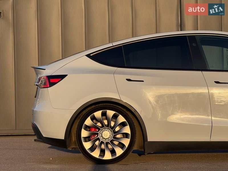 Внедорожник / Кроссовер Tesla Model Y 2023 в Киеве фото 18 Внедорожник / Кроссовер Tesla Model Y 2023 в Киеве
