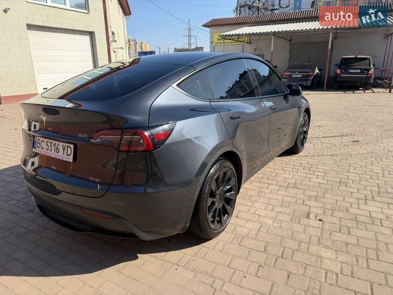 Внедорожник / Кроссовер Tesla Model Y 2024 в Ивано-Франковске