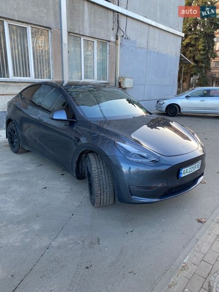 Tesla Model Y 2020