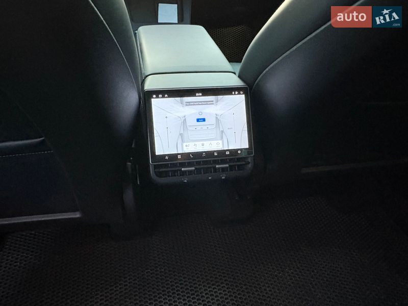 Внедорожник / Кроссовер Tesla Model Y 2024 в Харькове
