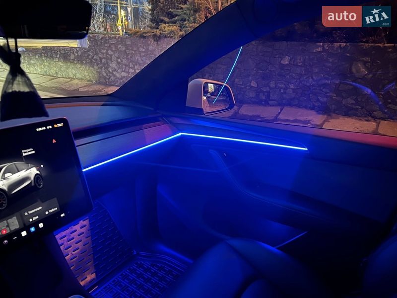 Внедорожник / Кроссовер Tesla Model Y 2023 в Днепре