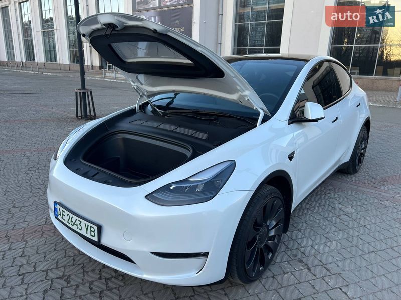 Внедорожник / Кроссовер Tesla Model Y 2023 в Днепре