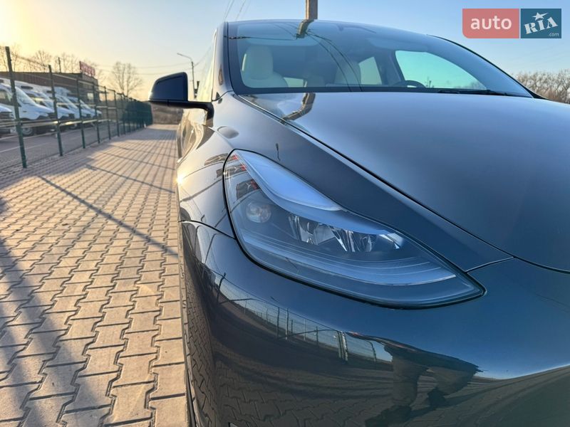 Внедорожник / Кроссовер Tesla Model Y 2024 в Ровно