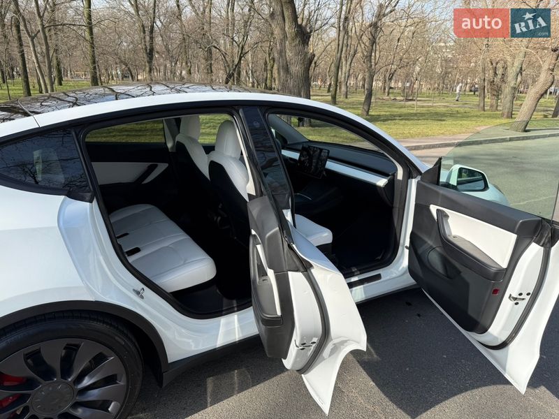 Позашляховик / Кросовер Tesla Model Y 2021 в Одесі фото 12 Позашляховик / Кросовер Tesla Model Y 2021 в Одесі