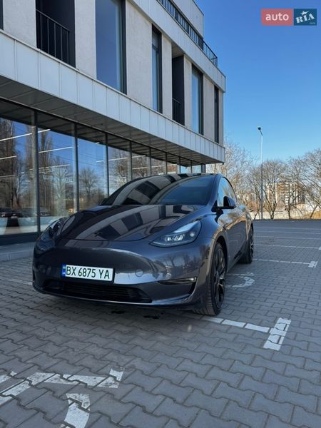 Внедорожник / Кроссовер Tesla Model Y 2023 в Хмельницком