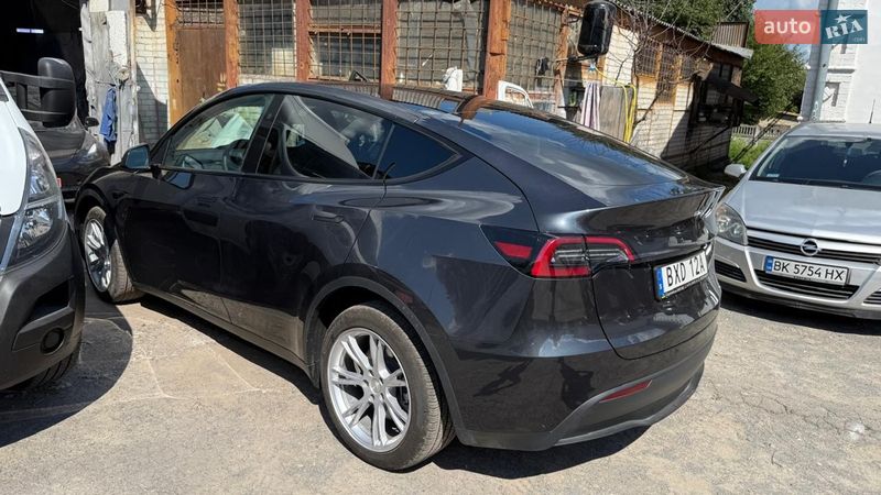 Позашляховик / Кросовер Tesla Model Y 2024 в Броварах