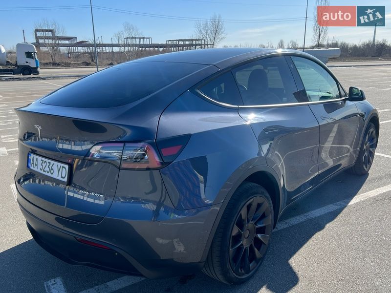 Внедорожник / Кроссовер Tesla Model Y 2022 в Киеве