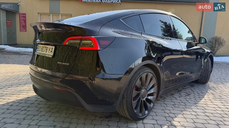 Позашляховик / Кросовер Tesla Model Y 2024 в Тернополі