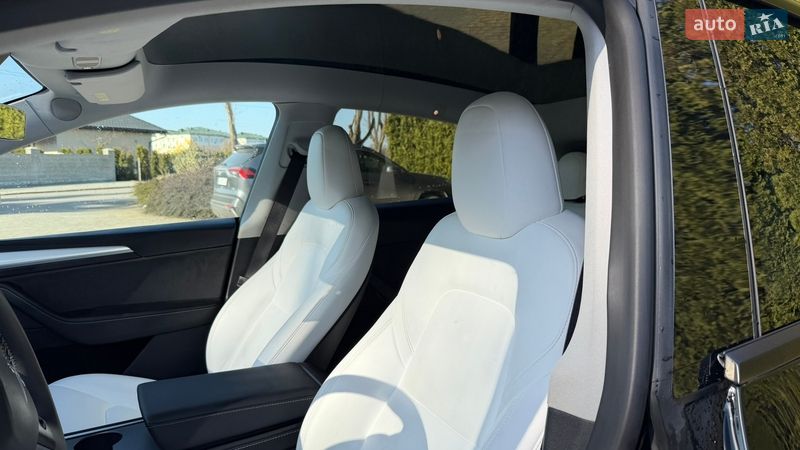 Позашляховик / Кросовер Tesla Model Y 2024 в Тернополі