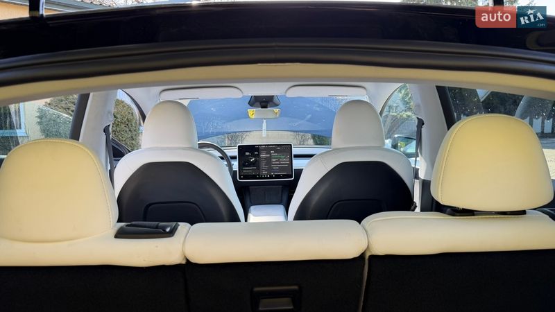 Позашляховик / Кросовер Tesla Model Y 2024 в Тернополі
