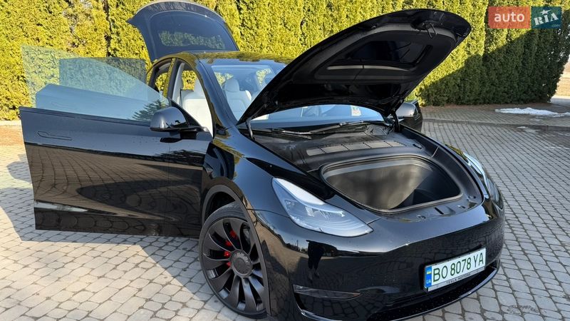 Позашляховик / Кросовер Tesla Model Y 2024 в Тернополі
