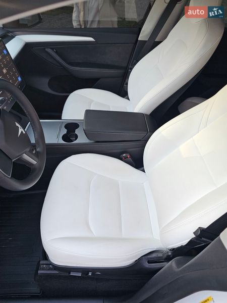 Внедорожник / Кроссовер Tesla Model Y 2023 в Днепре