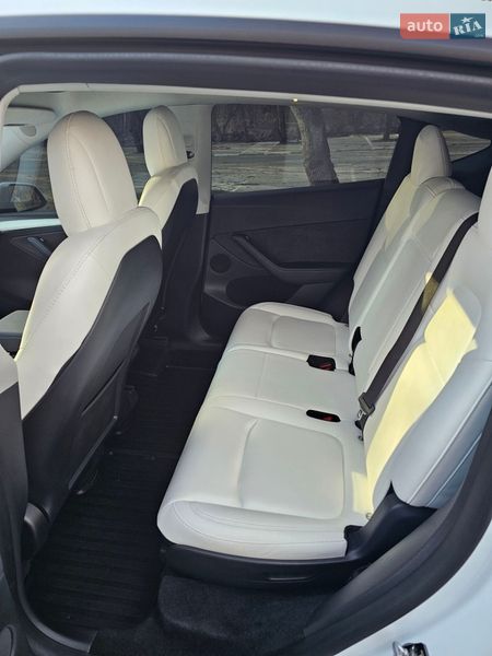 Внедорожник / Кроссовер Tesla Model Y 2023 в Днепре