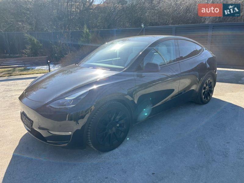Внедорожник / Кроссовер Tesla Model Y 2022 в Киеве
