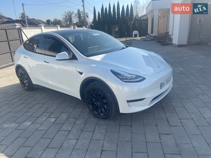 Tesla Model Y 2022 Tesla Model Y 2022