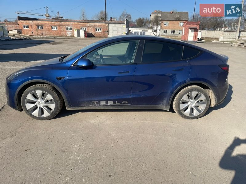 Внедорожник / Кроссовер Tesla Model Y 2022 в Львове