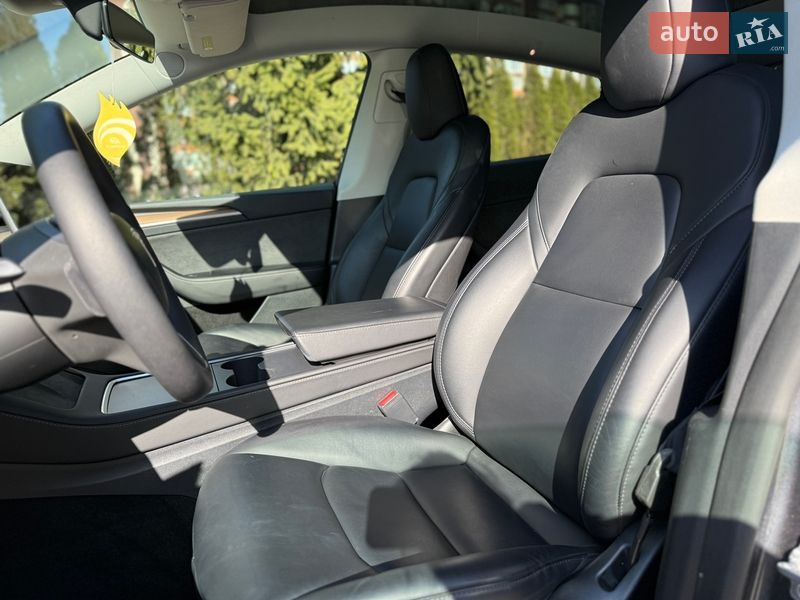 Внедорожник / Кроссовер Tesla Model Y 2023 в Тернополе