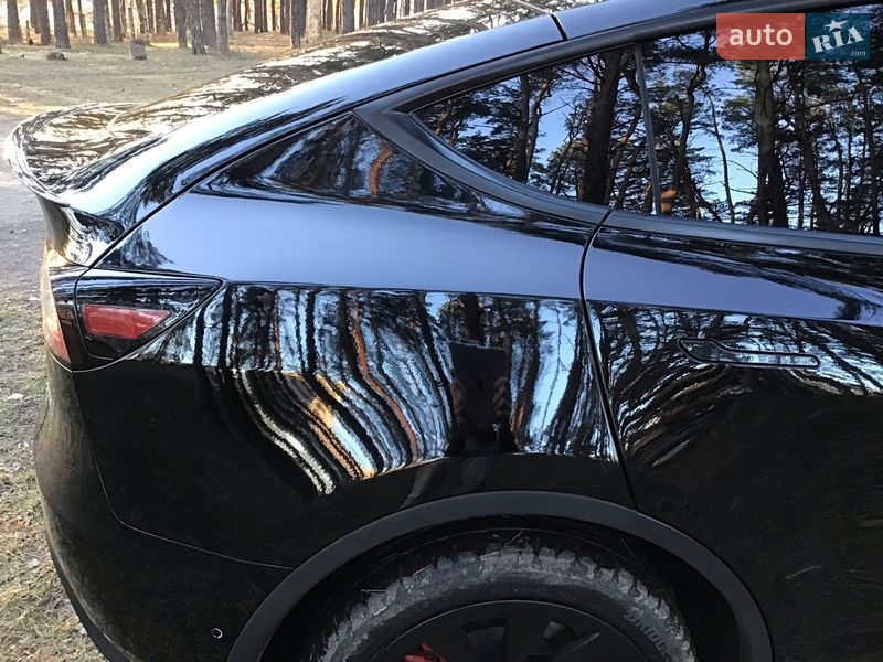 Внедорожник / Кроссовер Tesla Model Y 2022 в Чернигове