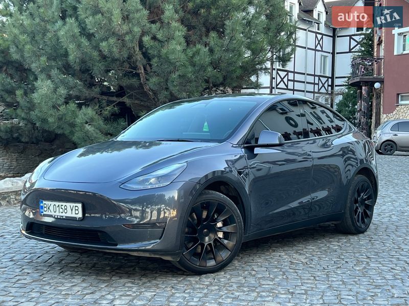 Внедорожник / Кроссовер Tesla Model Y 2023 в Ровно