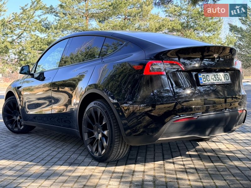 Внедорожник / Кроссовер Tesla Model Y 2024 в Дрогобыче
