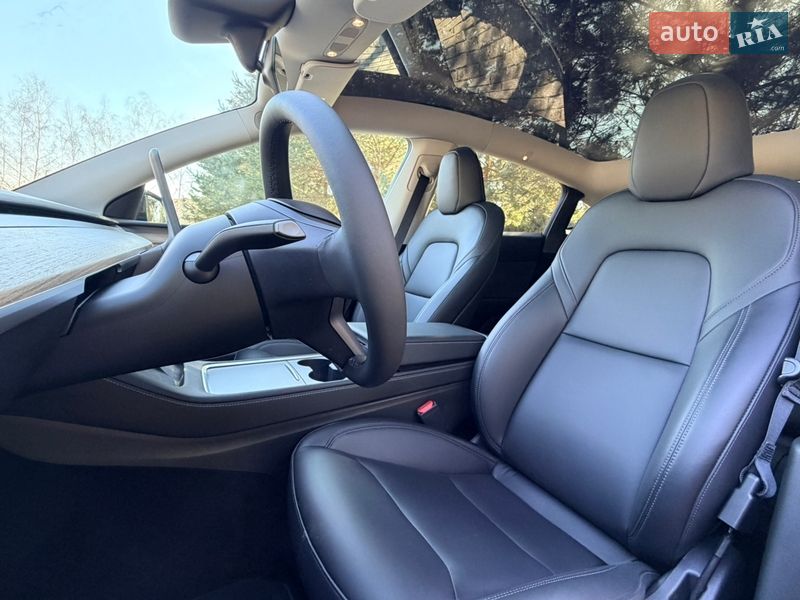 Внедорожник / Кроссовер Tesla Model Y 2024 в Дрогобыче