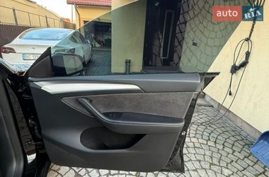 Внедорожник / Кроссовер Tesla Model Y 2024 в Дрогобыче
