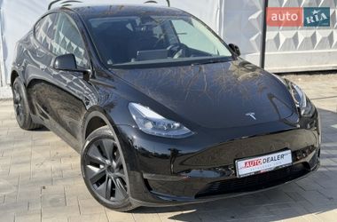 Позашляховик / Кросовер Tesla Model Y 2024 в Києві