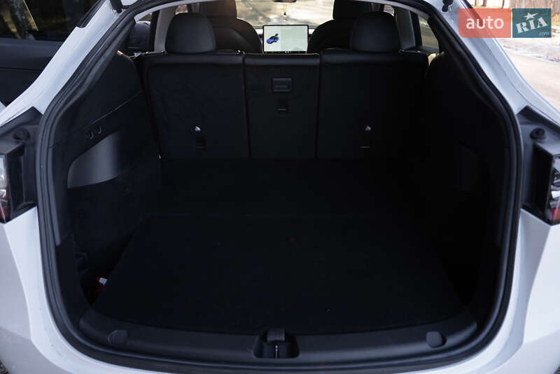 Позашляховик / Кросовер Tesla Model Y 2021 в Києві