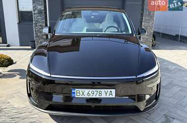Внедорожник / Кроссовер Tesla Model Y 2025 в Хмельницком