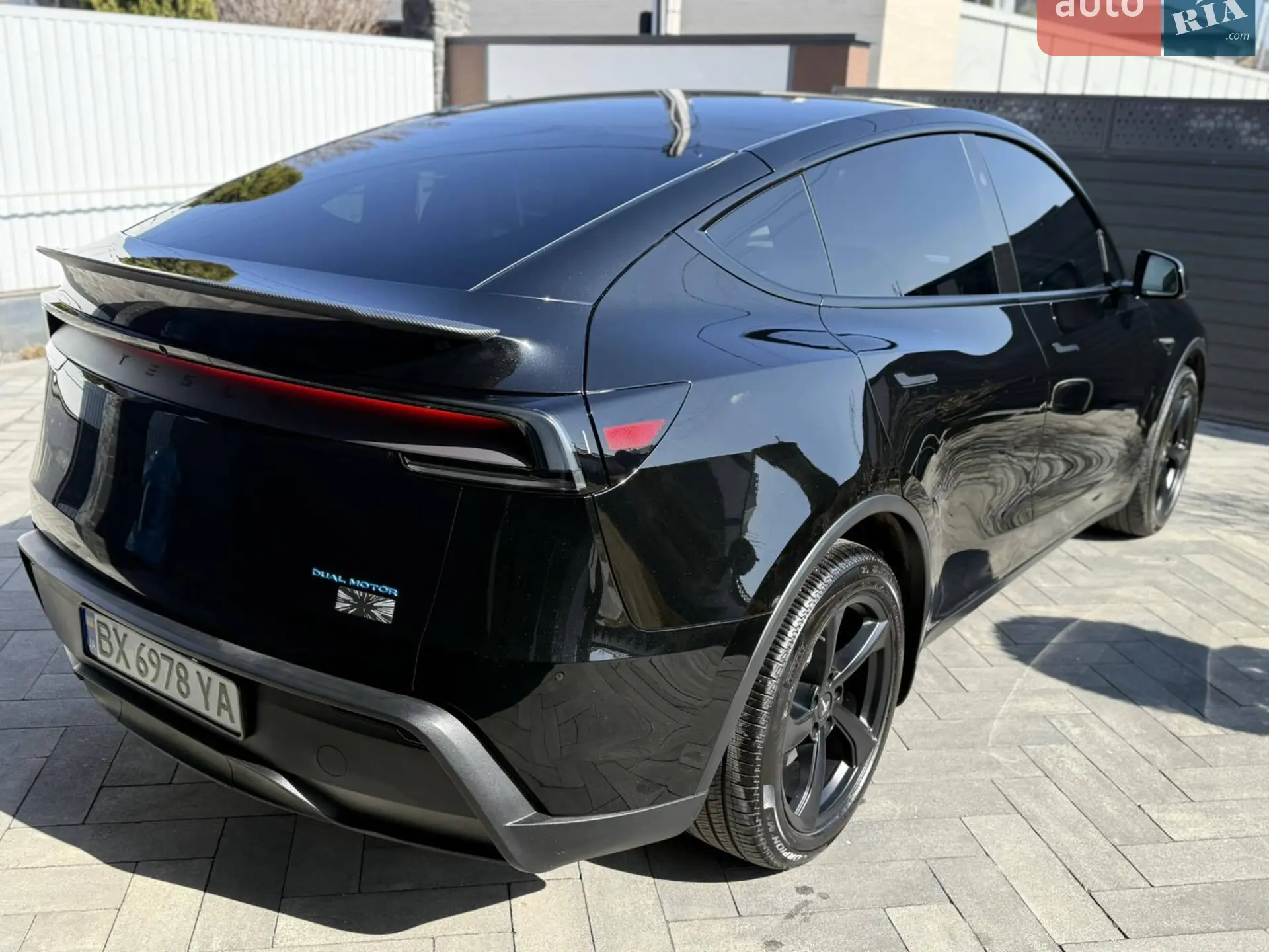 2025 Tesla Model Y - мініатюра 6