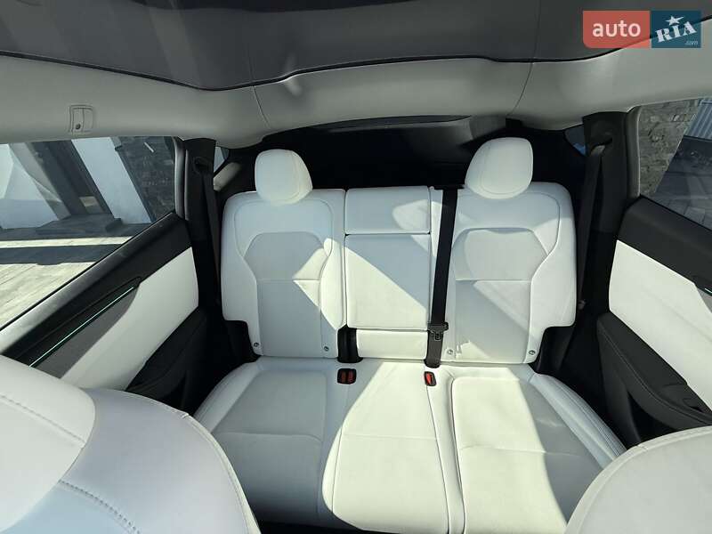 Позашляховик / Кросовер Tesla Model Y 2025 в Хмельницькому
