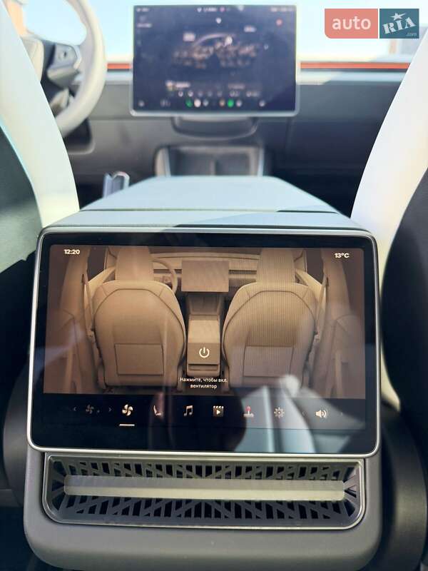 Позашляховик / Кросовер Tesla Model Y 2025 в Хмельницькому