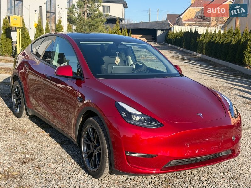 Позашляховик / Кросовер Tesla Model Y 2024 в Полтаві