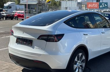 Внедорожник / Кроссовер Tesla Model Y 2023 в Киеве