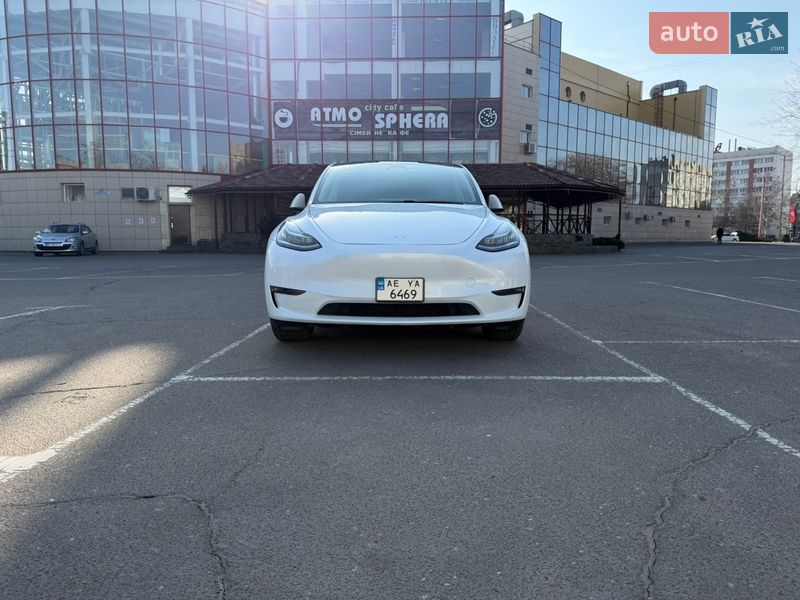 Внедорожник / Кроссовер Tesla Model Y 2023 в Николаеве