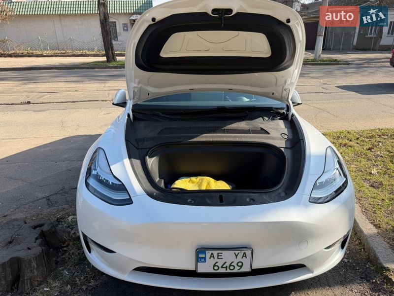 Внедорожник / Кроссовер Tesla Model Y 2023 в Николаеве