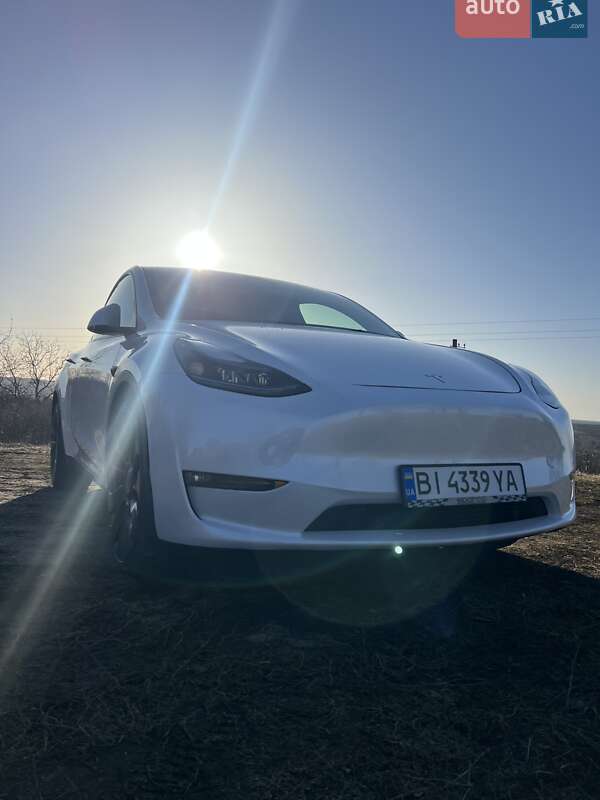Позашляховик / Кросовер Tesla Model Y 2024 в Полтаві