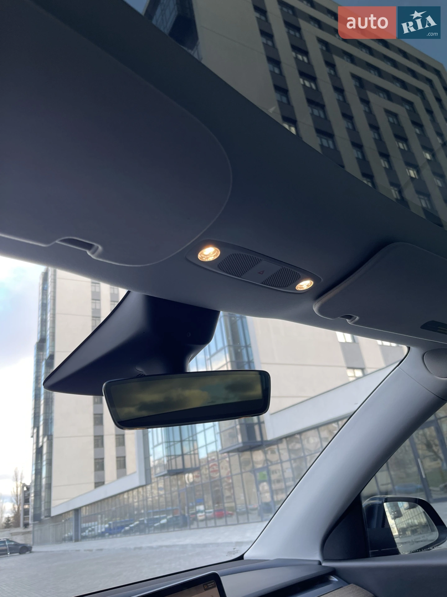2022 Tesla Model Y - мініатюра 19