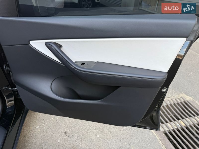 Позашляховик / Кросовер Tesla Model Y 2021 в Одесі