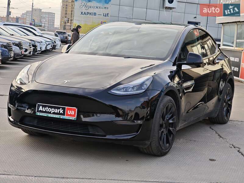 Tesla Model Y 2023