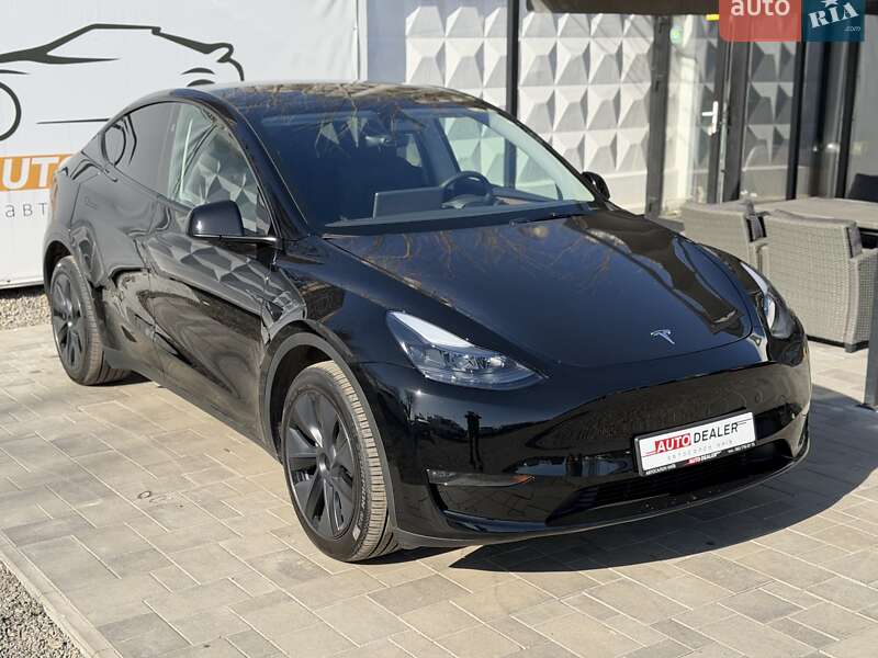 Позашляховик / Кросовер Tesla Model Y 2024 в Києві