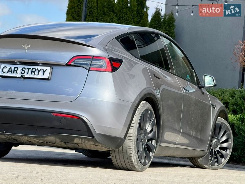 Позашляховик / Кросовер Tesla Model Y 2023 в Стрию фото 32 Позашляховик / Кросовер Tesla Model Y 2023 в Стрию