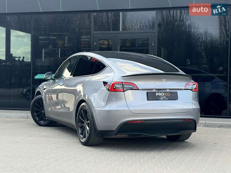 Внедорожник / Кроссовер Tesla Model Y 2023 в Киеве