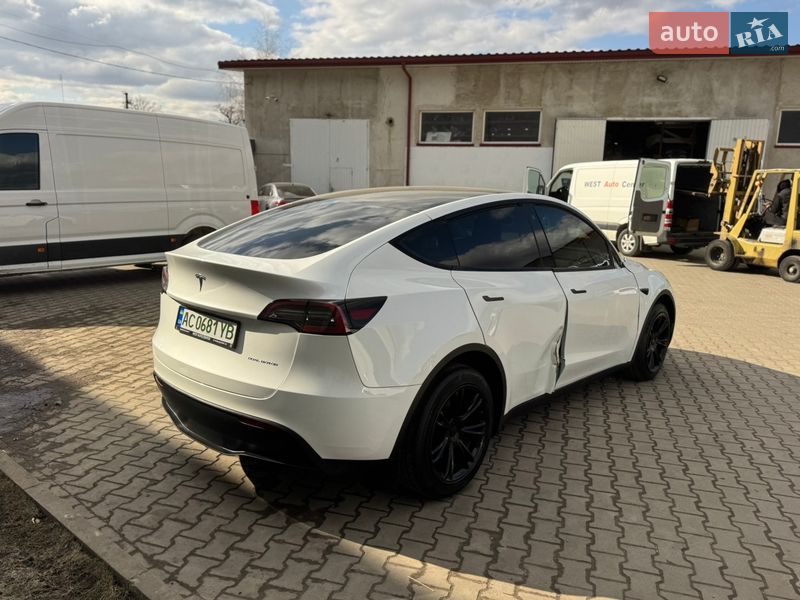 Внедорожник / Кроссовер Tesla Model Y 2022 в Луцке