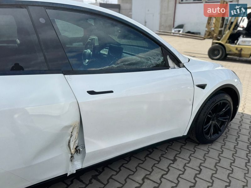 Внедорожник / Кроссовер Tesla Model Y 2022 в Луцке