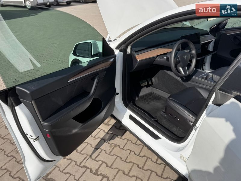 Внедорожник / Кроссовер Tesla Model Y 2022 в Луцке