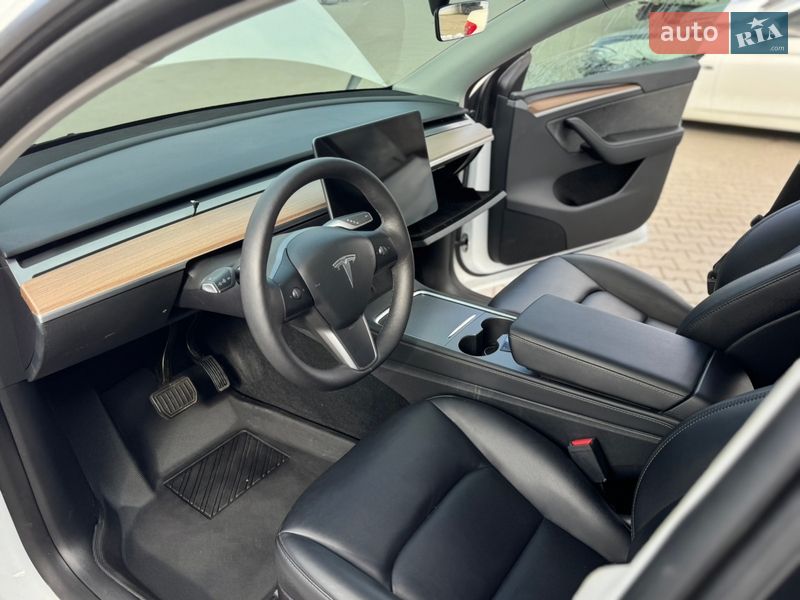 Внедорожник / Кроссовер Tesla Model Y 2022 в Луцке