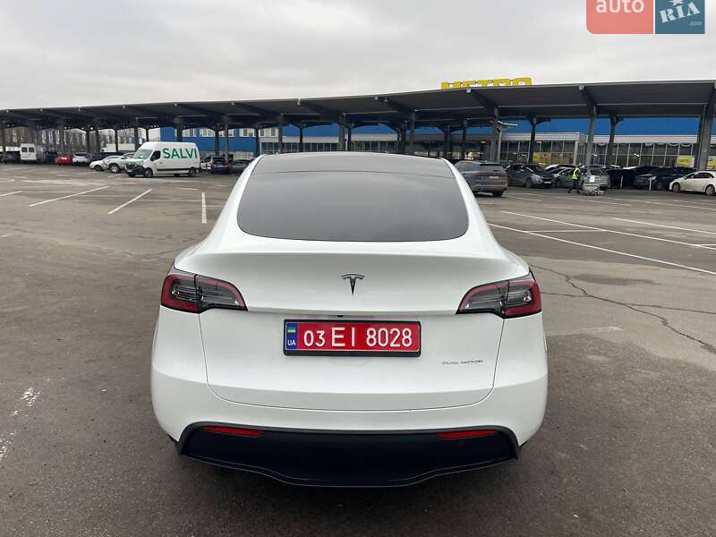 Позашляховик / Кросовер Tesla Model Y 2023 в Києві фото 10 Позашляховик / Кросовер Tesla Model Y 2023 в Києві